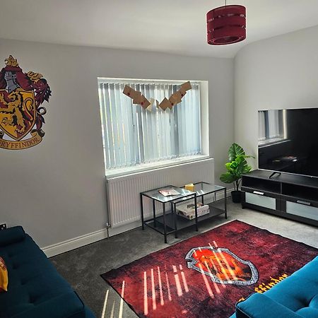 Potters Hideout- 2 Bedroom 2 Bathroom Apartment Уотфорд Екстериор снимка