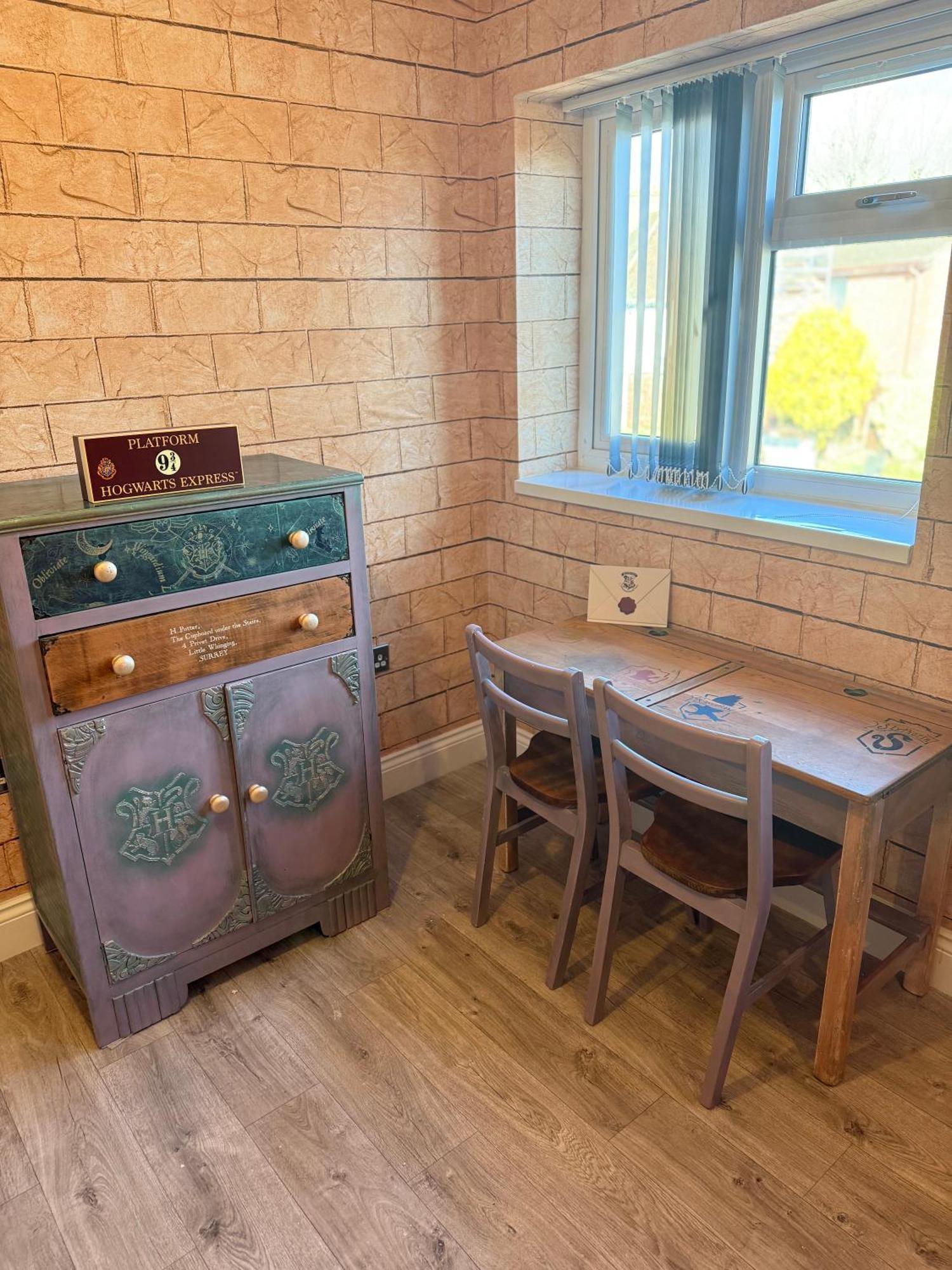 Potters Hideout- 2 Bedroom 2 Bathroom Apartment Уотфорд Екстериор снимка
