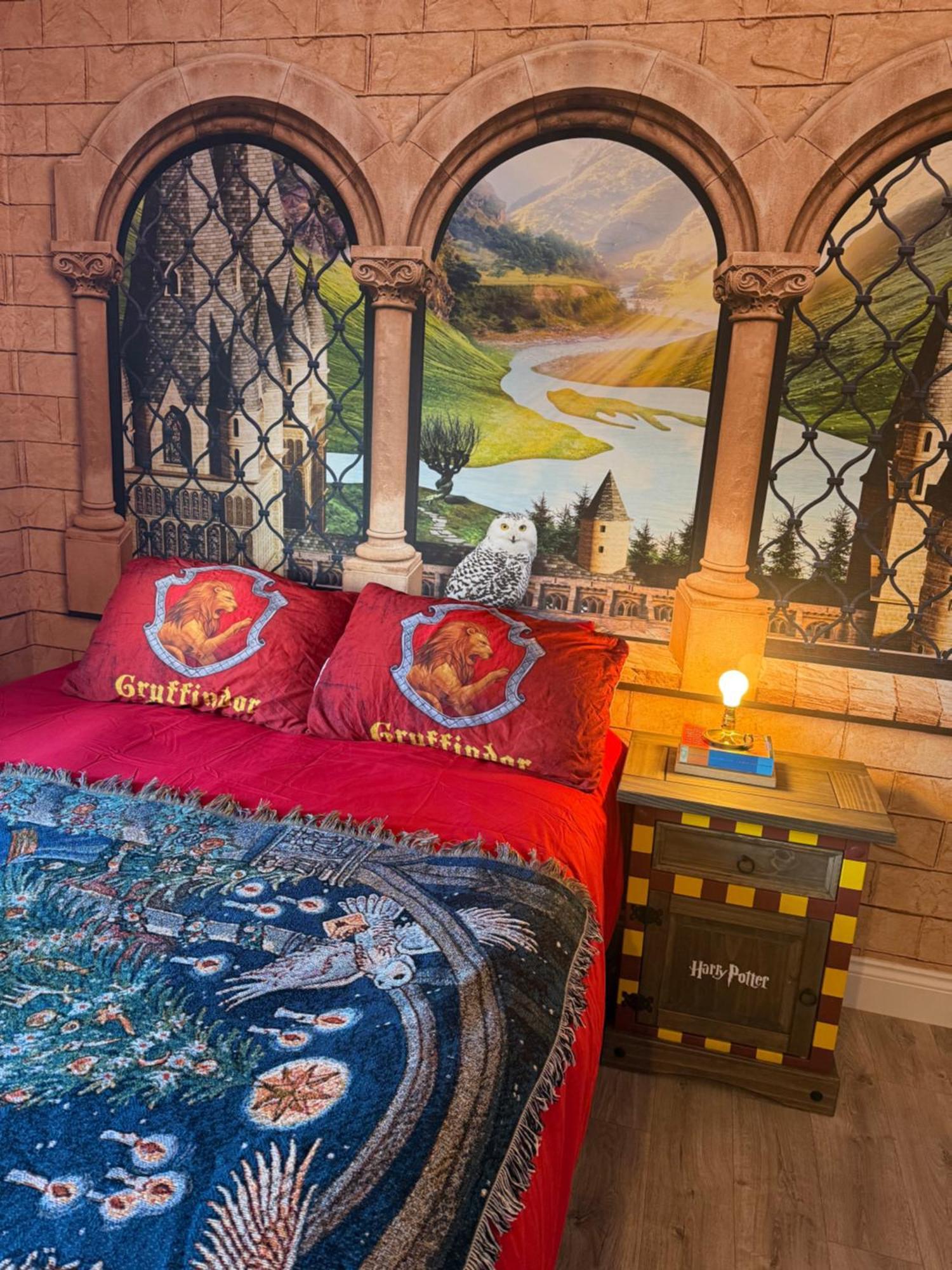 Potters Hideout- 2 Bedroom 2 Bathroom Apartment Уотфорд Екстериор снимка